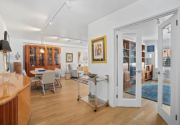 3rd image of 50 E 79th St APT 7B