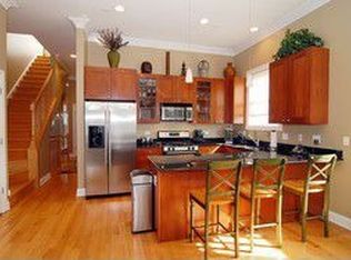 3213 N Kenmore Ave #3, Chicago, IL 60657
