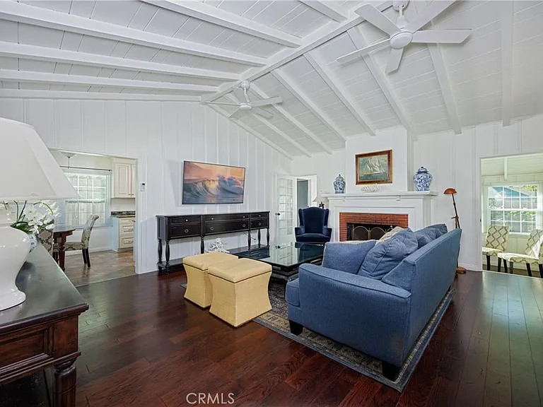 361 Cypress Dr — Photo 6