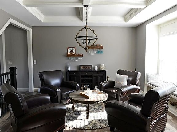 4th image of 4025 Deer Lake Dr
