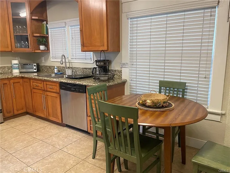 596 E Arrow Hwy — Photo 9