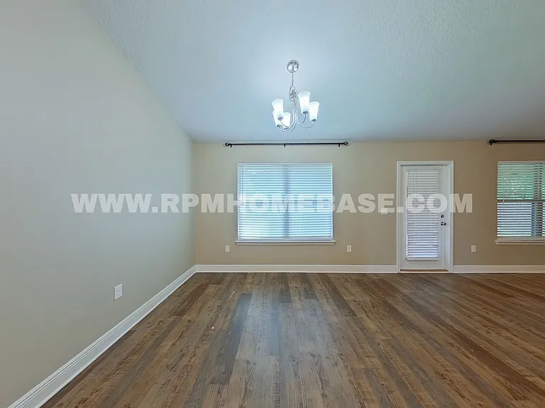 5820 Crestlake Dr — Photo 7