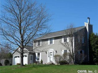 4887 Limehill Dr, Syracuse, NY 13215