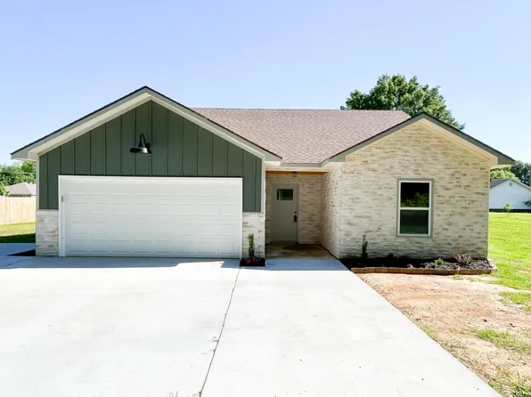 721 N Beech St, Beebe, AR 72012