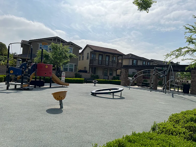 2418 S Fremont Ave #10 — Photo 30