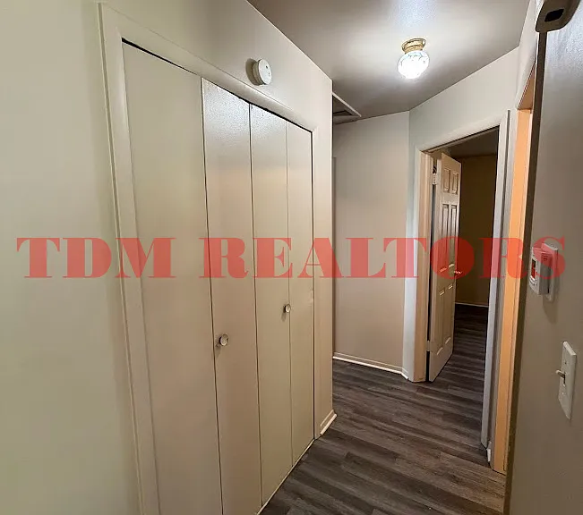 3742 Holly Ave — Photo 6
