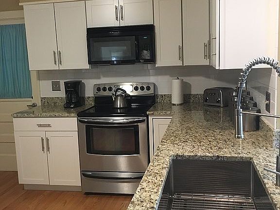 Plenty of cupboard space!