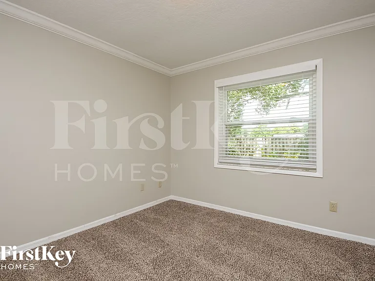 2409 Brookside Ave — Photo 11