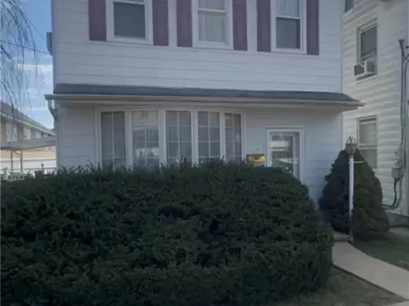 207 Chestnut St, Slatington, PA 18080