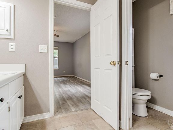 4th image of 5349 Oak Hammock Ct