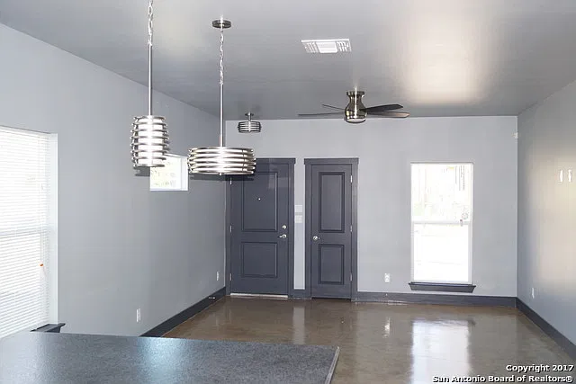 2 bed, 2.5 bath, 2764 sqft, $2,500 — Photo 3