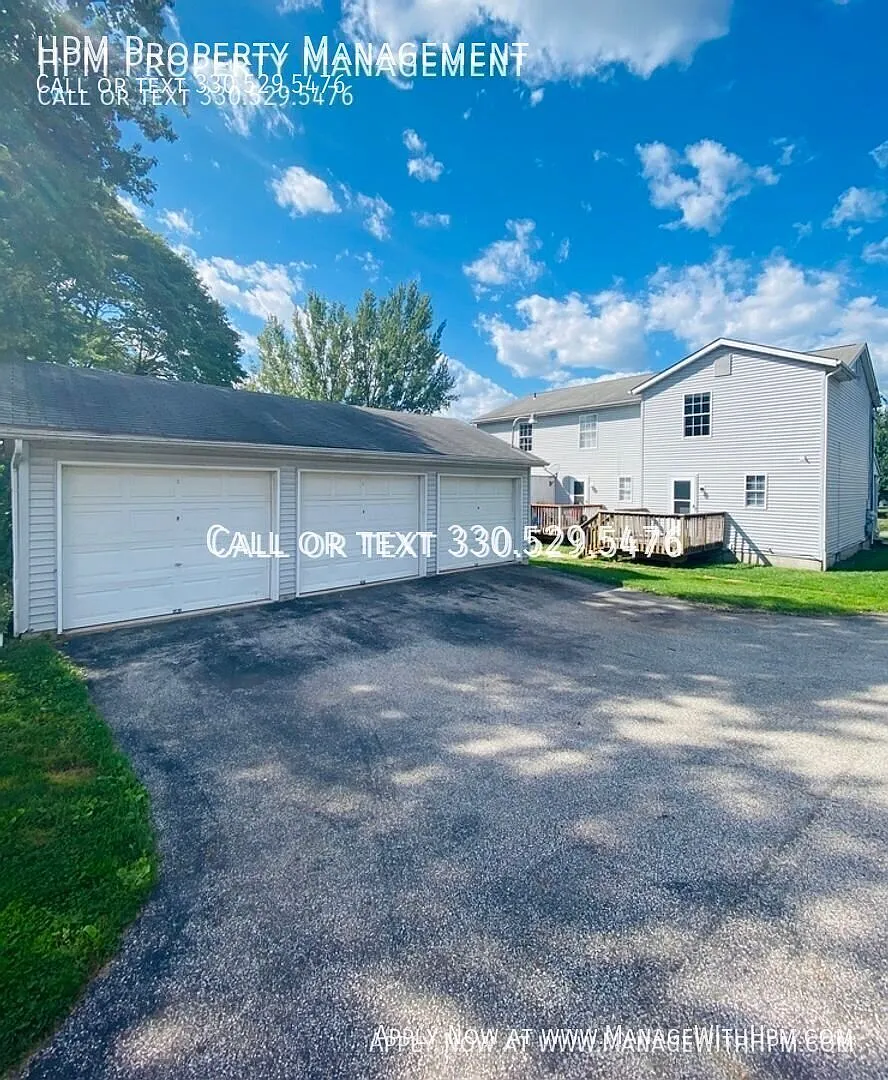 2 bed, 1.5 bath, 1008 sqft, $1,195 — Photo 2