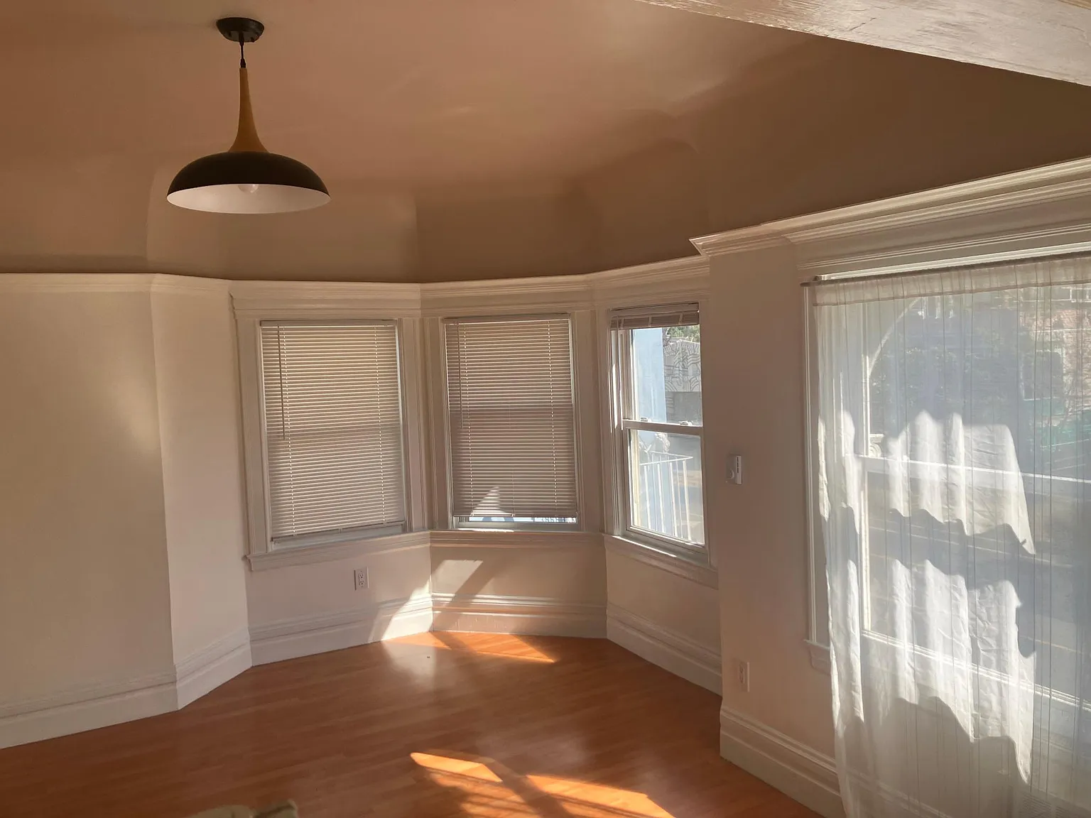 1 bed, 600 sqft, $1,800 — Photo 4