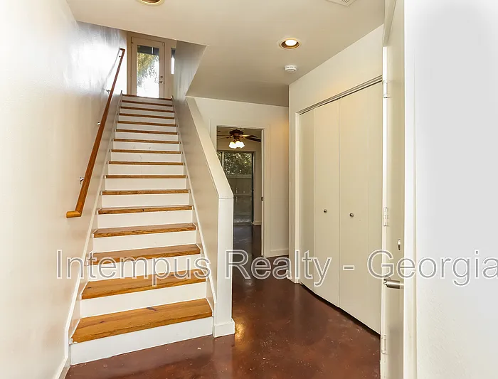 241 Maynard Ter #5 — Photo 5