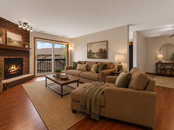 3rd image of 2549 N Lakeshore Dr