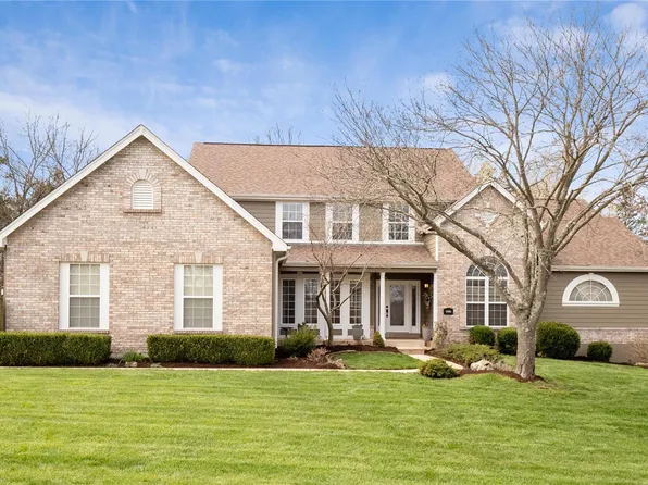 17454 Radcliffe Place Dr, Eureka, MO 63025