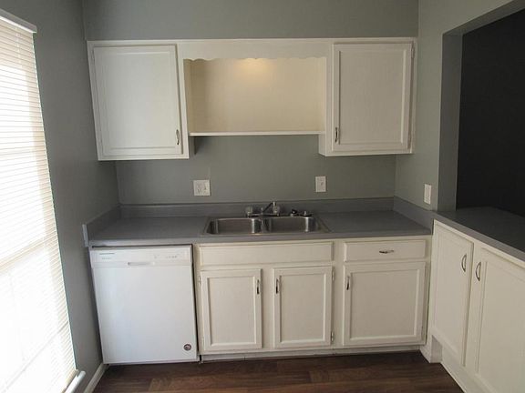 3rd image of 8705 Countryshire Ln APT 1