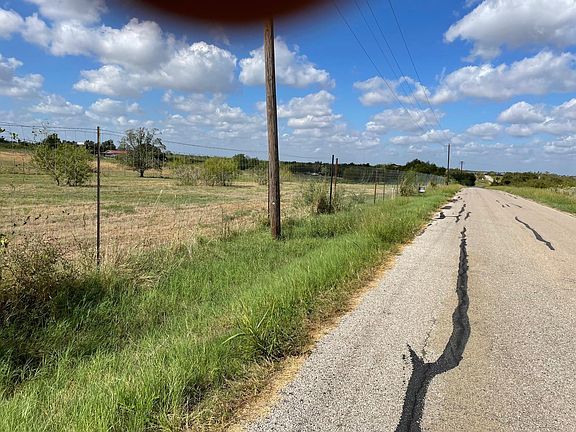 5th image of 6 County Road 484