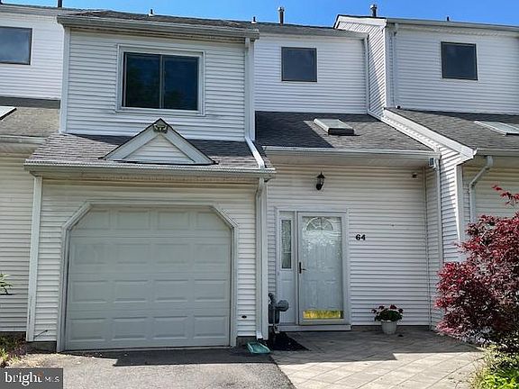 2nd image of 64 Coriander Dr