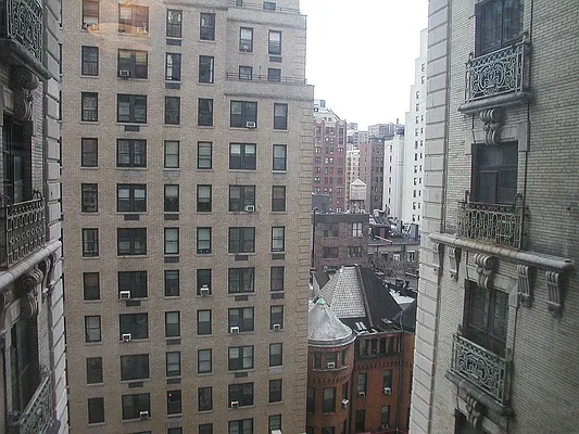 Rented by Verdi Square Realty | media 18