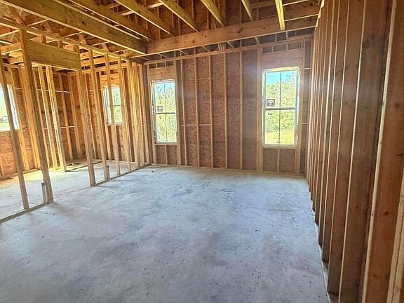 4th image of 155 Progress Trl