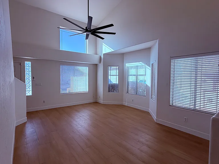 9750 N Monterey Dr #23 — Photo 6