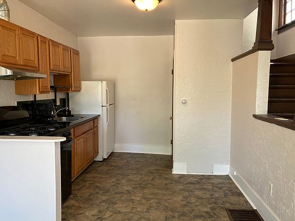 5th image of 514 S Broadway Ave