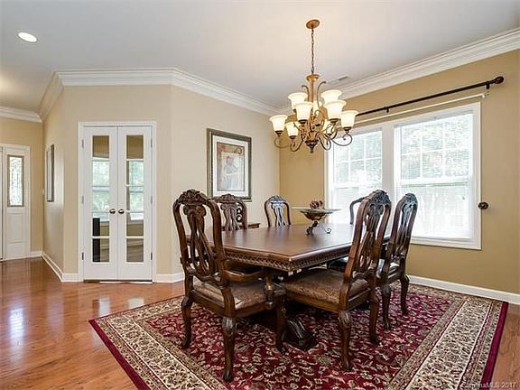5th image of 8003 Kew Gardens Ct