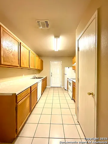 7560 Oak Chase — Photo 24