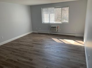 307 W Main St APT 12, Hyannis, MA 02601