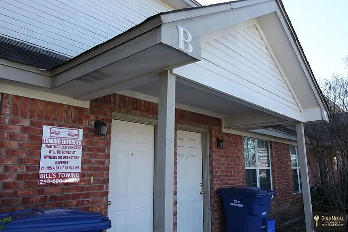 401 West Ave E #B — Photo 3
