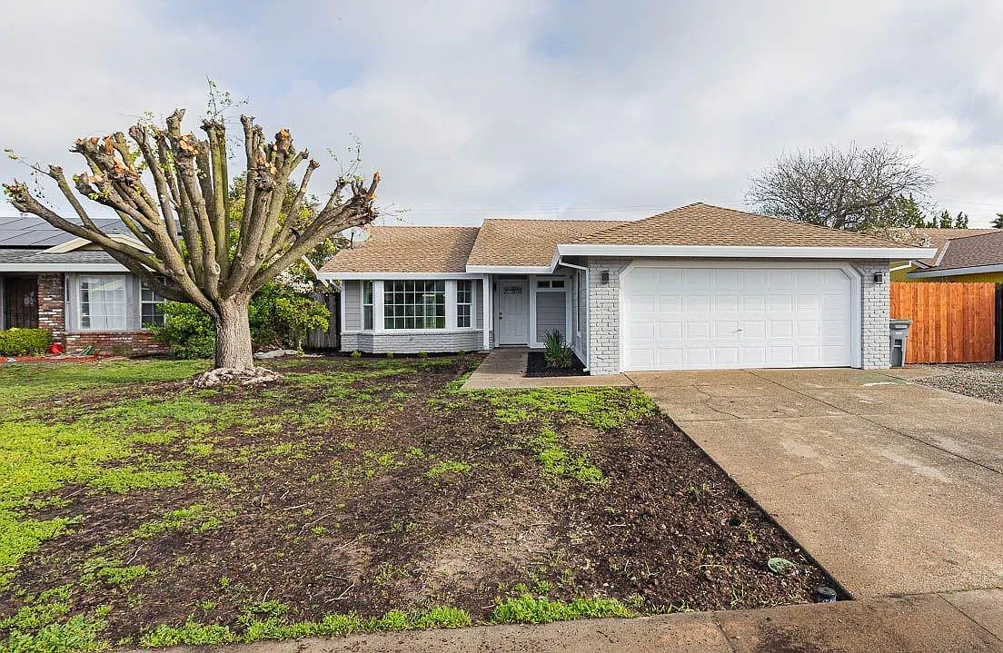 1691 Brookglen Dr photo 1
