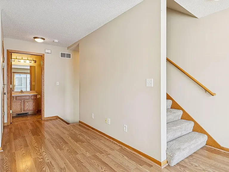 2533 Cobble Hill Ct #F — Photo 5