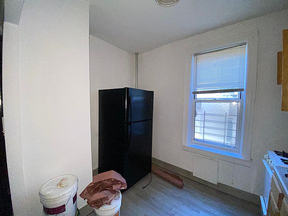 5th image of 6423 11th Ave #2B