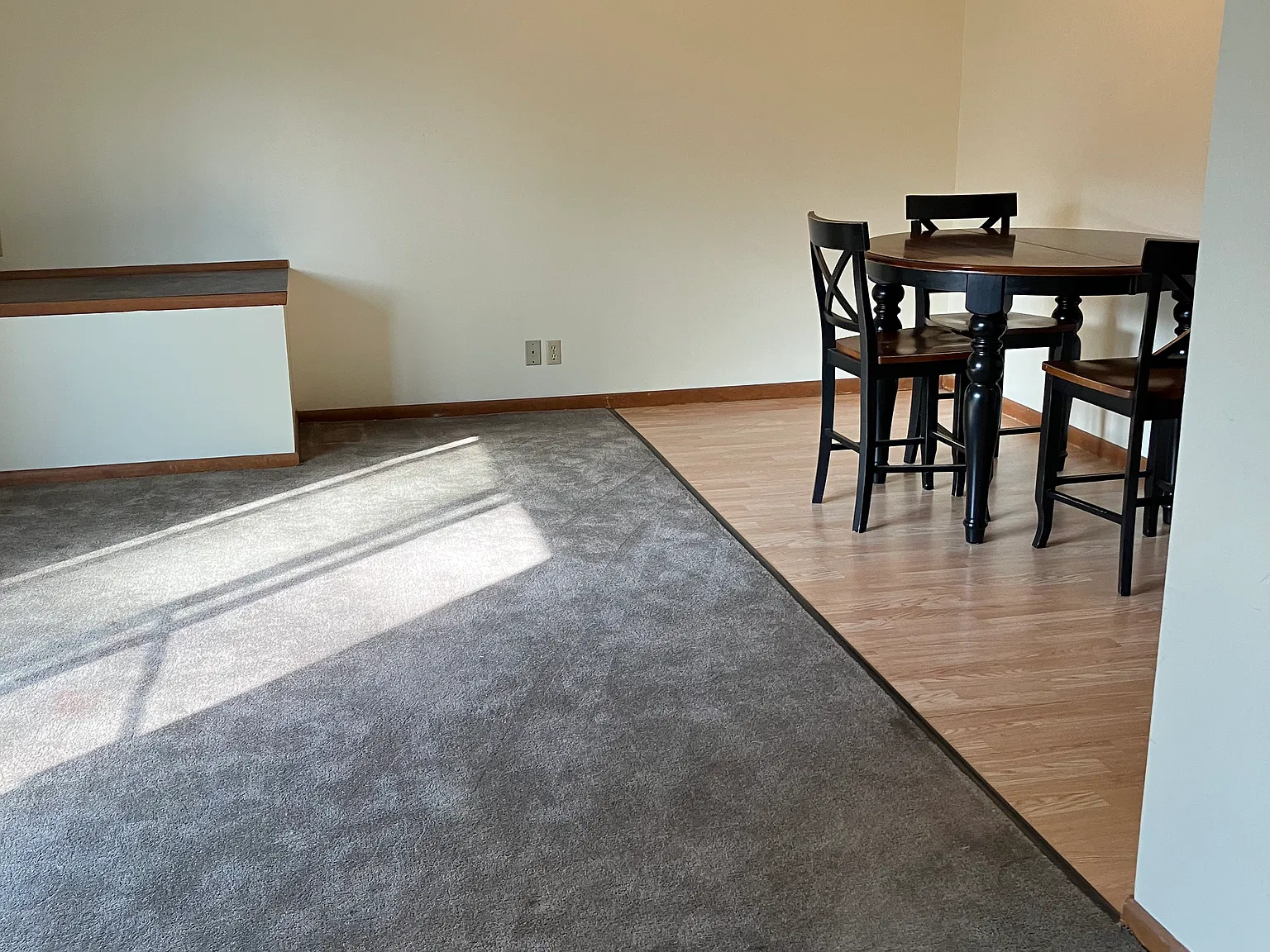 2 bed, 800 sqft, $750 — Photo 2