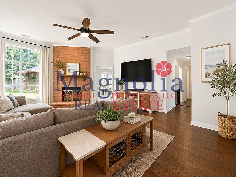 723 Oxford Dr — Photo 7