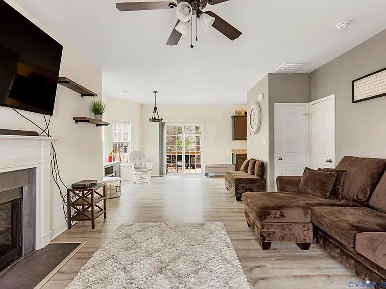 13542 Green Spire Ct — Photo 7