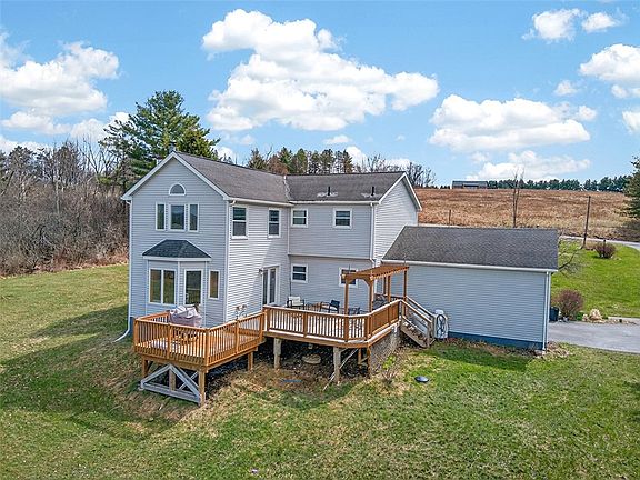 2nd image of 440 Snyder Hill Rd