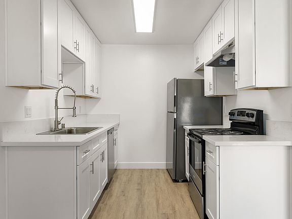 4th image of 151 Gayland St #59