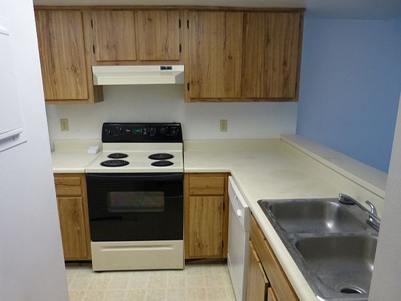5th image of 5806 Windhover Dr Unit 5806