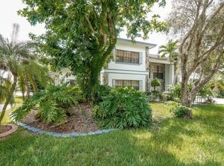 611 NW 203rd Ter, Pembroke Pines, FL 33029