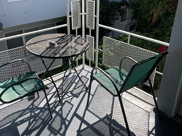 1926 S Shenandoah St #7 — Photo 4