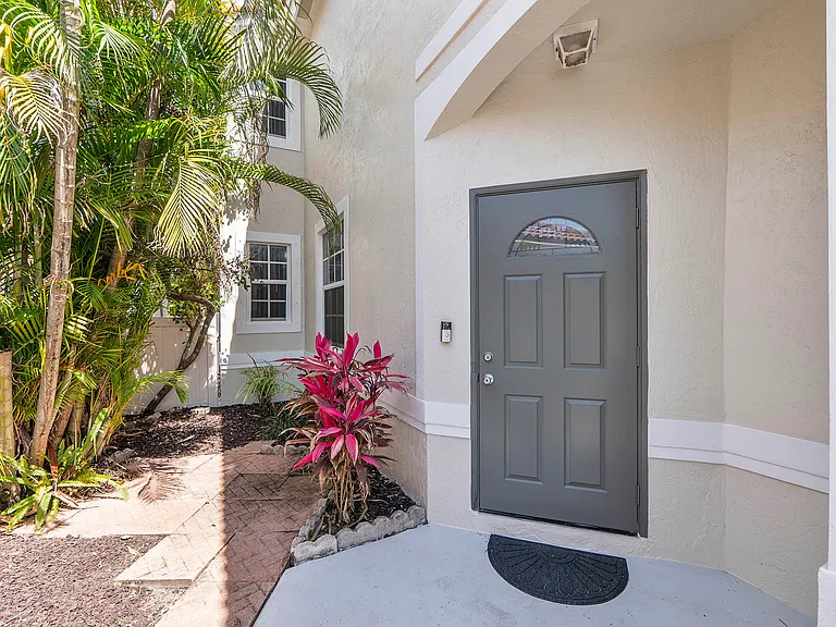 11221 NW 46th Dr — Photo 33
