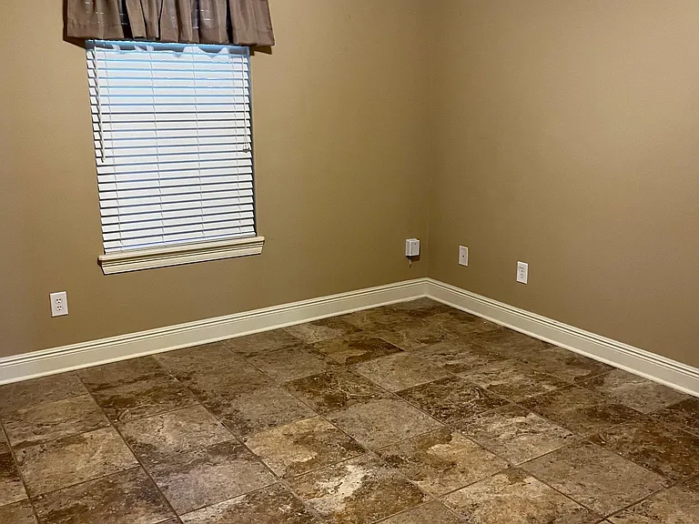 6157 Rachelle Dr — Photo 10