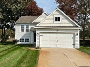 5876 Chandonnet Dr, Muskegon, MI 49444