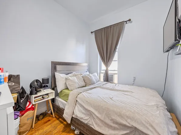 414 Chestnut Street image 15 of 25