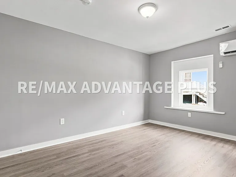 327 Thomas Jefferson Hwy — Photo 39