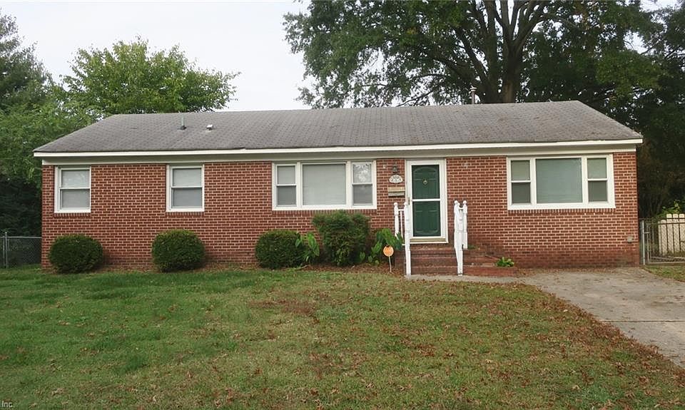 1st image of 215 Clemwood Pkwy