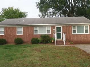 215 Clemwood Pkwy, Hampton, VA 23669