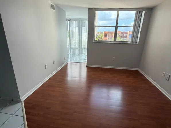 9431 SW 4th St, Miami, FL